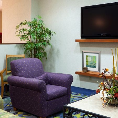 Holiday Inn Express & Suites Toluca Zona Aeropuerto By Ihg Екстериор снимка