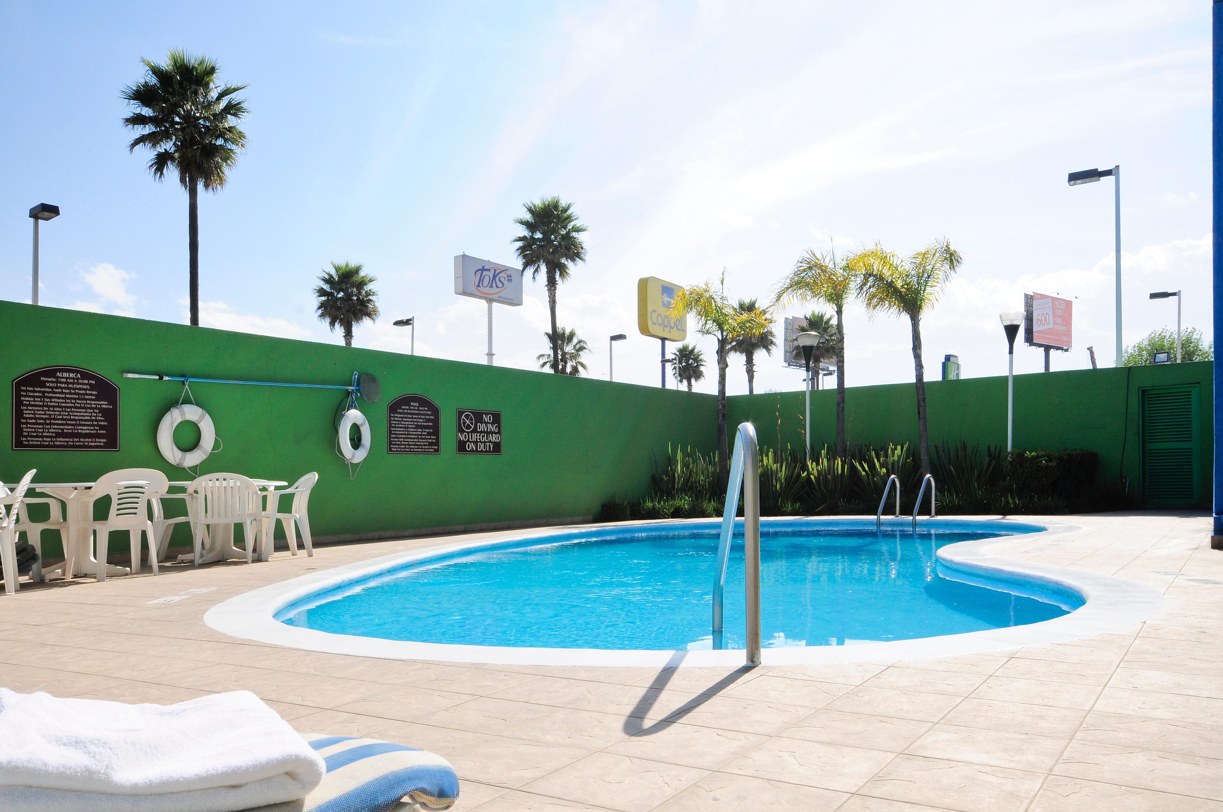 Holiday Inn Express & Suites Toluca Zona Aeropuerto By Ihg Екстериор снимка