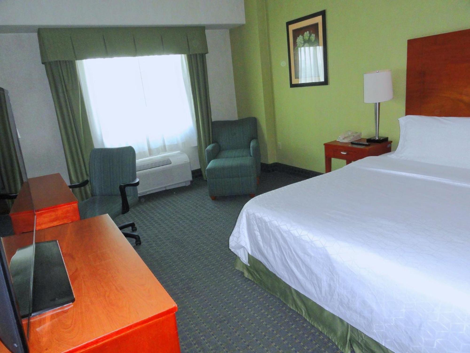 Holiday Inn Express & Suites Toluca Zona Aeropuerto By Ihg Екстериор снимка